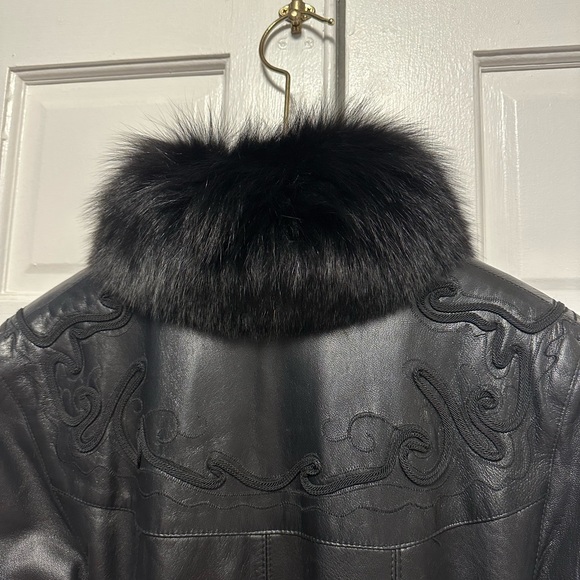 Black Lamb Leather Vintage Coat with Black Fox Tuxedo Trim. Alaskan Fur Co. - Picture 9 of 12